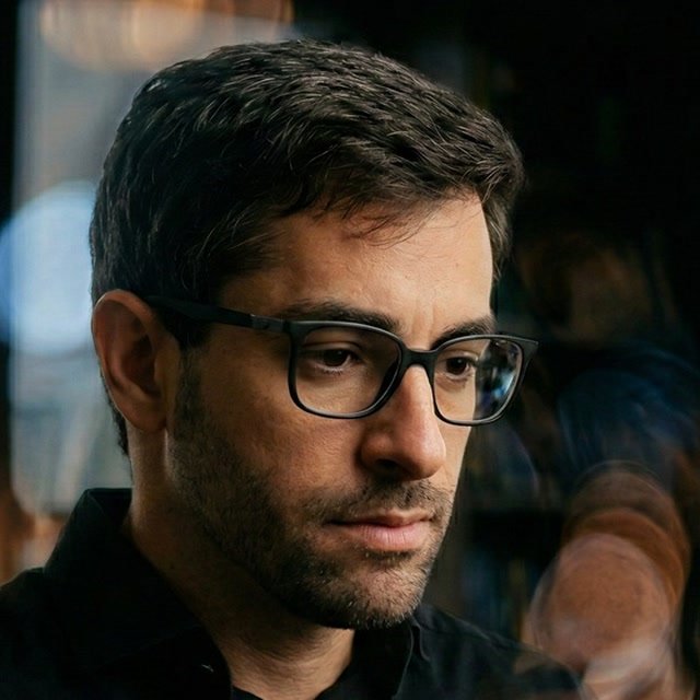 Dr. Tiago Costa