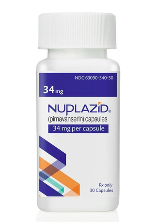 Embalagem do Nuplazid (pimavanserina), medicamento para delírios e alucinações associados à doença de Parkinson
